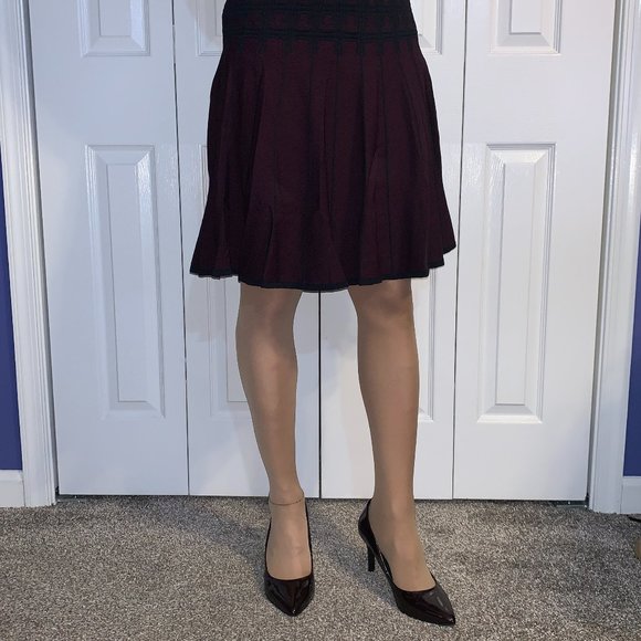 NWT Ivanka Trump skirt with Kelly & Katie Heels Size Small and 10m - Picture 3 of 10